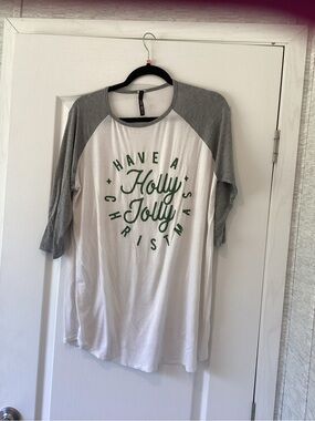 Lovely souls Holly Jolly Christmas Raglan Baseball Tee - White & Gray 1XL EUC